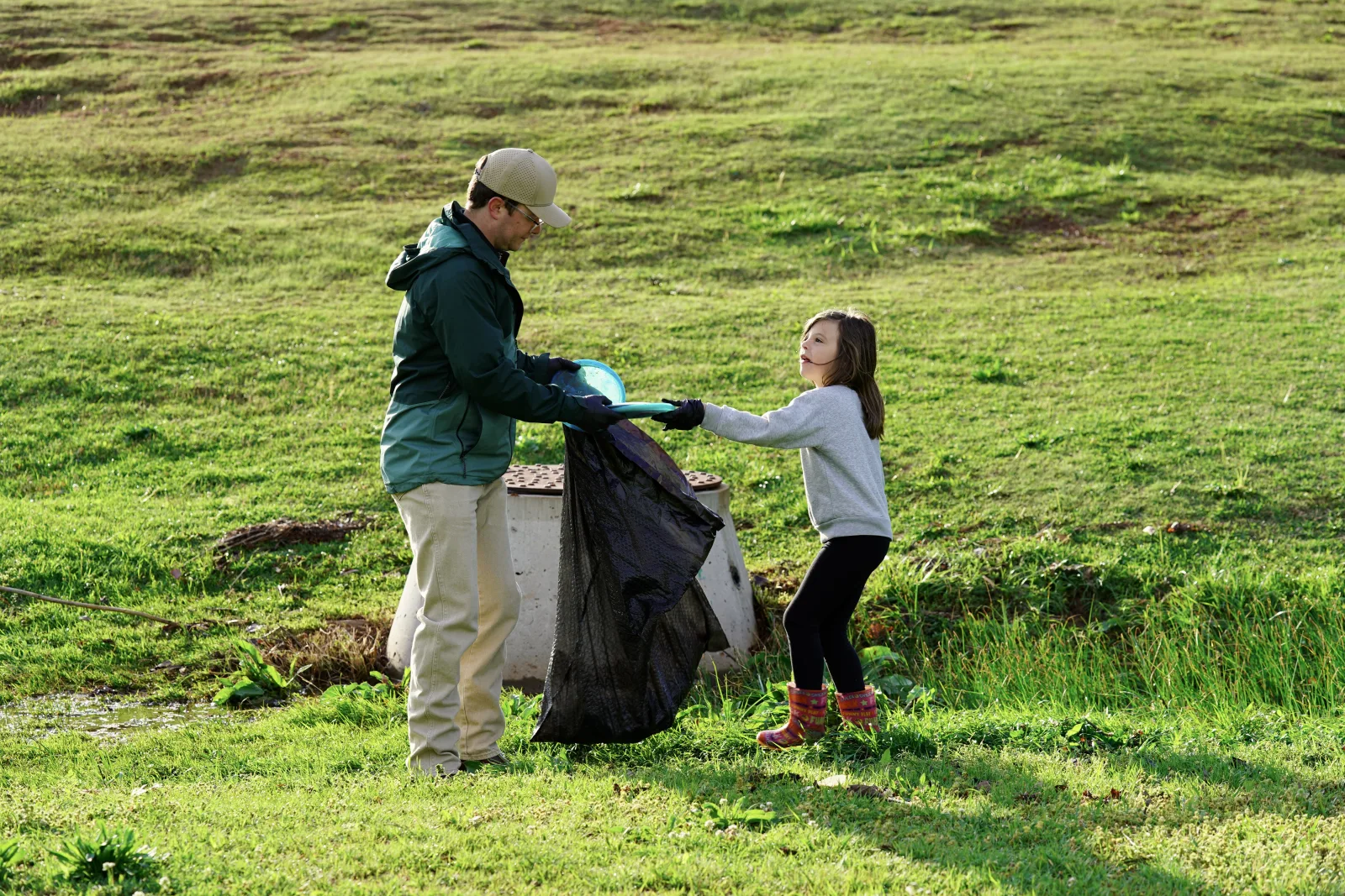 Oklahoma Clean Up volunteers at Will Rogers Park